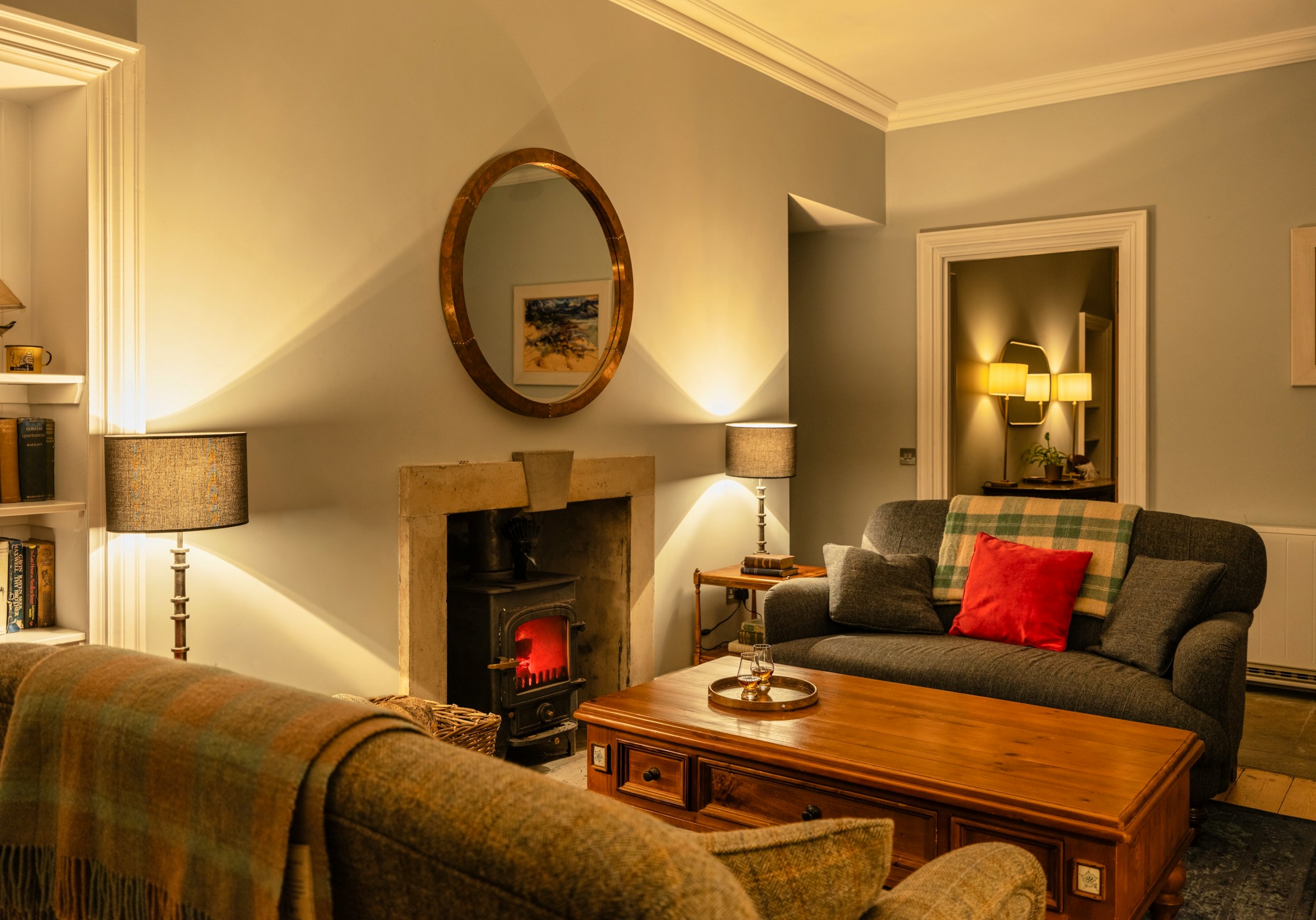 Eilean Sionnach Lighthouse Cottage period cottage to rent, Isleornsay, Isle of Skye, interior view 2