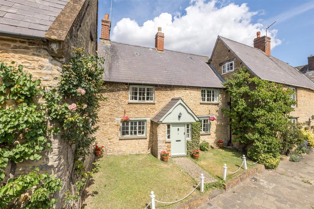 Roundtown Cottage period cottage for sale, Aynho, Northamptonshire, interior view 2
